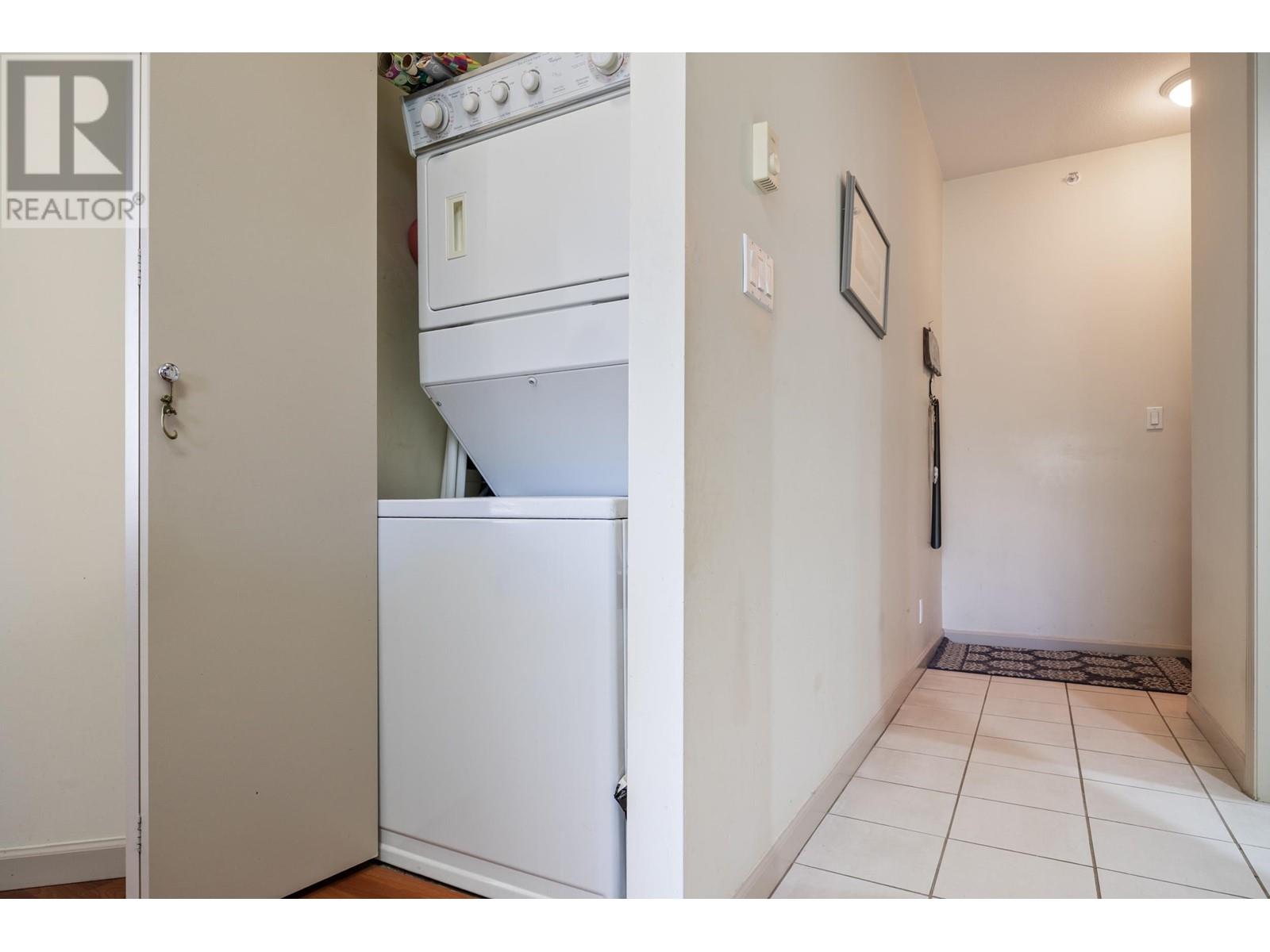 Photo 32 of 307 7388 Sandborne Avenue, Burnaby BC