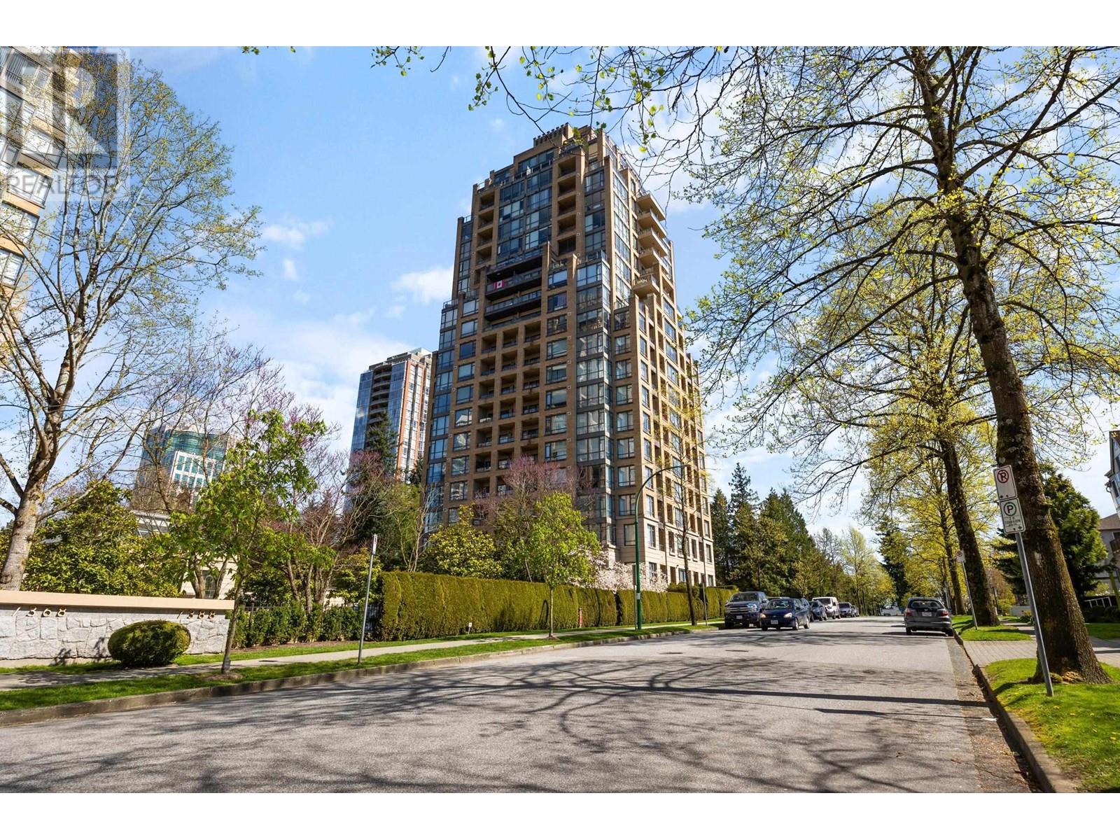 Photo 1 of 307 7388 Sandborne Avenue, Burnaby BC