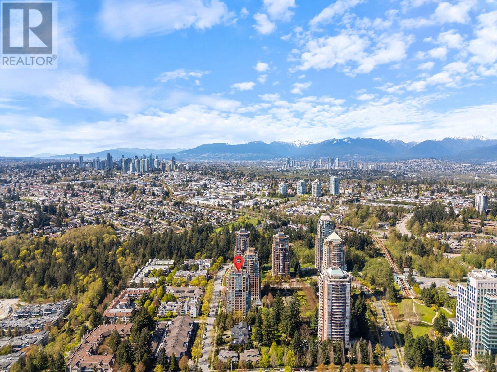 Photo 9 of 307 7388 Sandborne Avenue, Burnaby BC