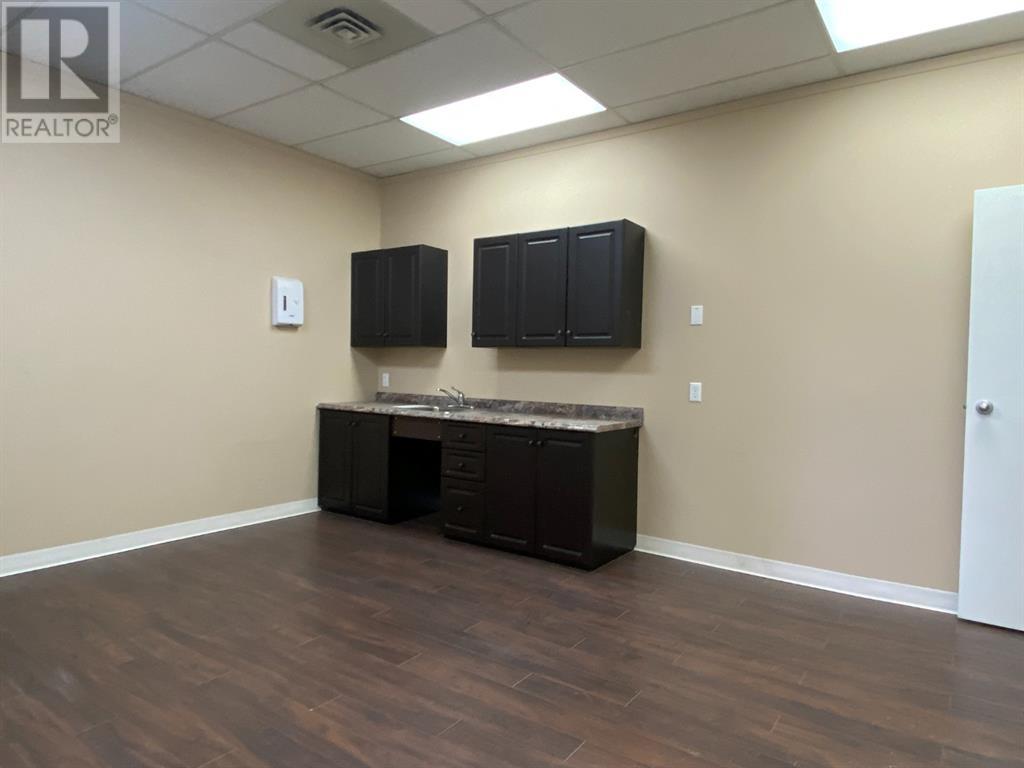 Photo 20 of 124 50 Street, Edson AB