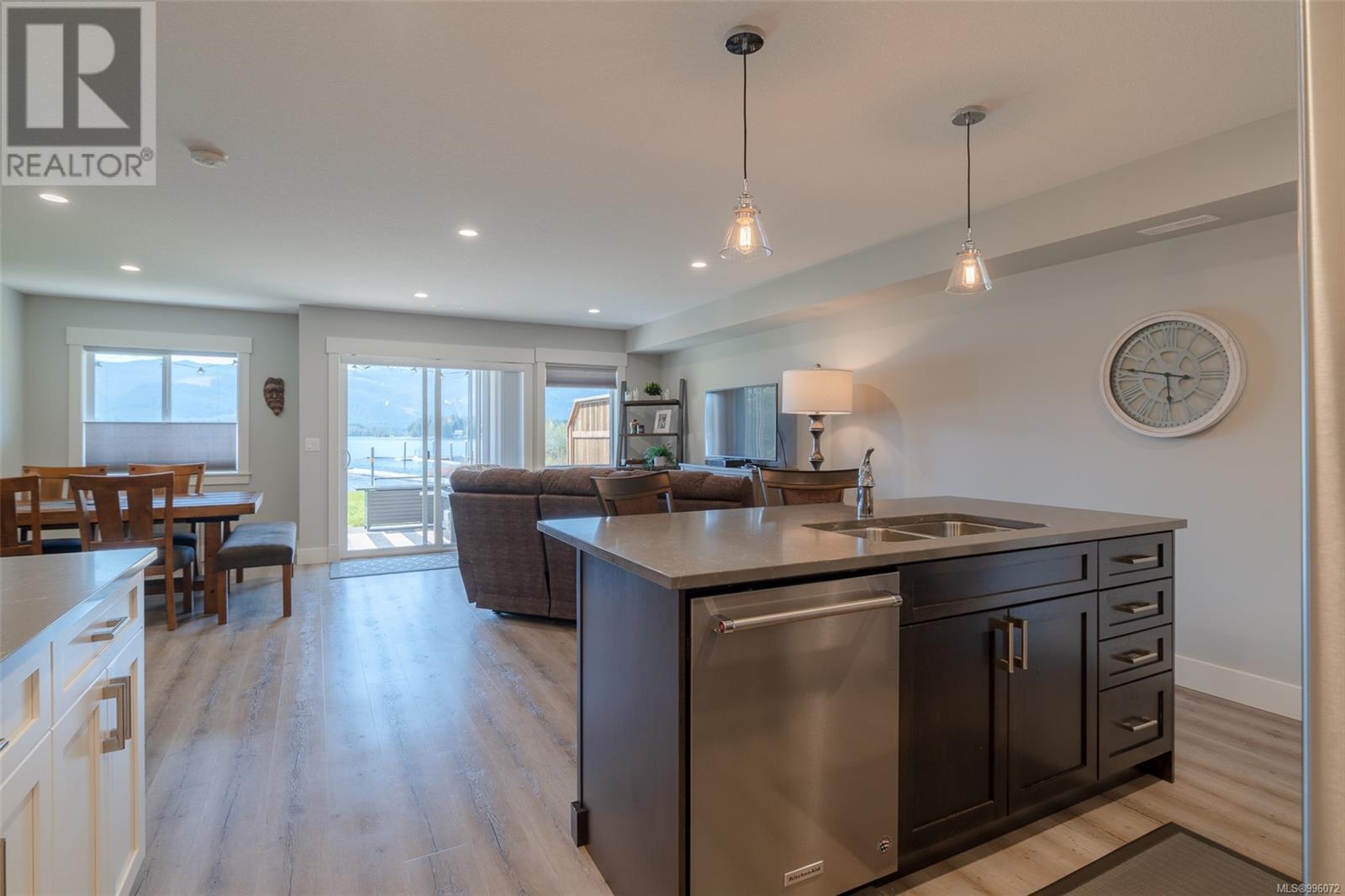 16 9624 Lakeshore Rd, Port Alberni