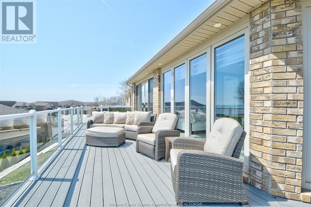 Photo 15 of 17 Mettawas Lane, Kingsville ON