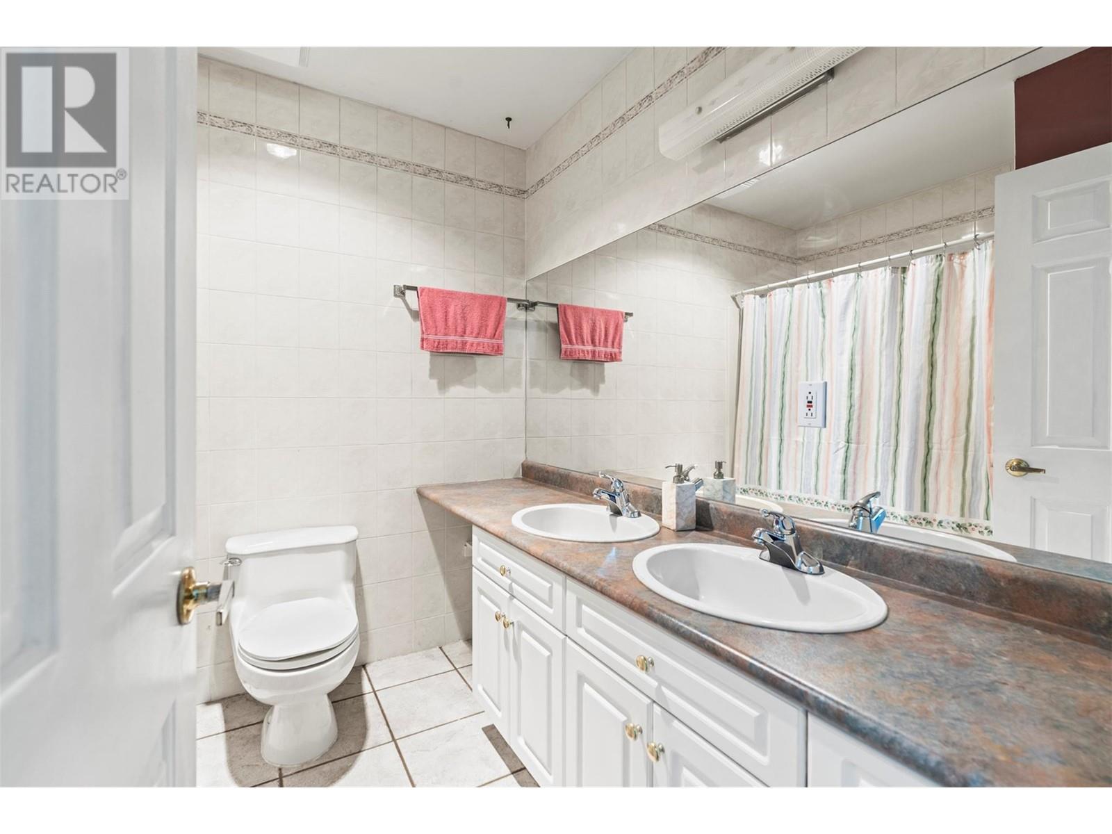  10831 Westshore Road, Vernon