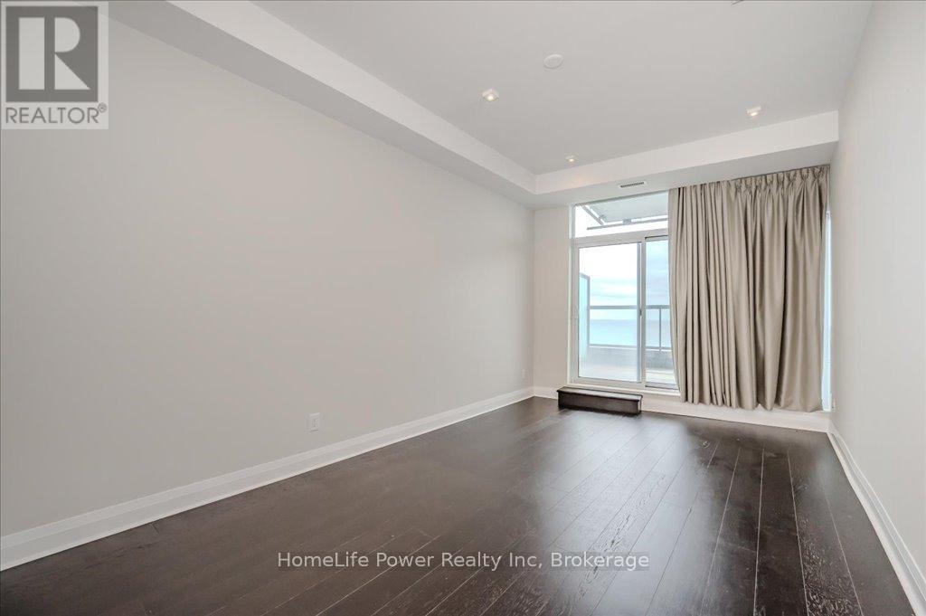 #2001 1 HURONTARIO STREET - 28