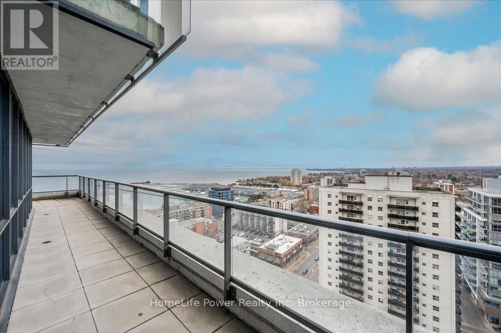 #2001 1 HURONTARIO STREET - 39