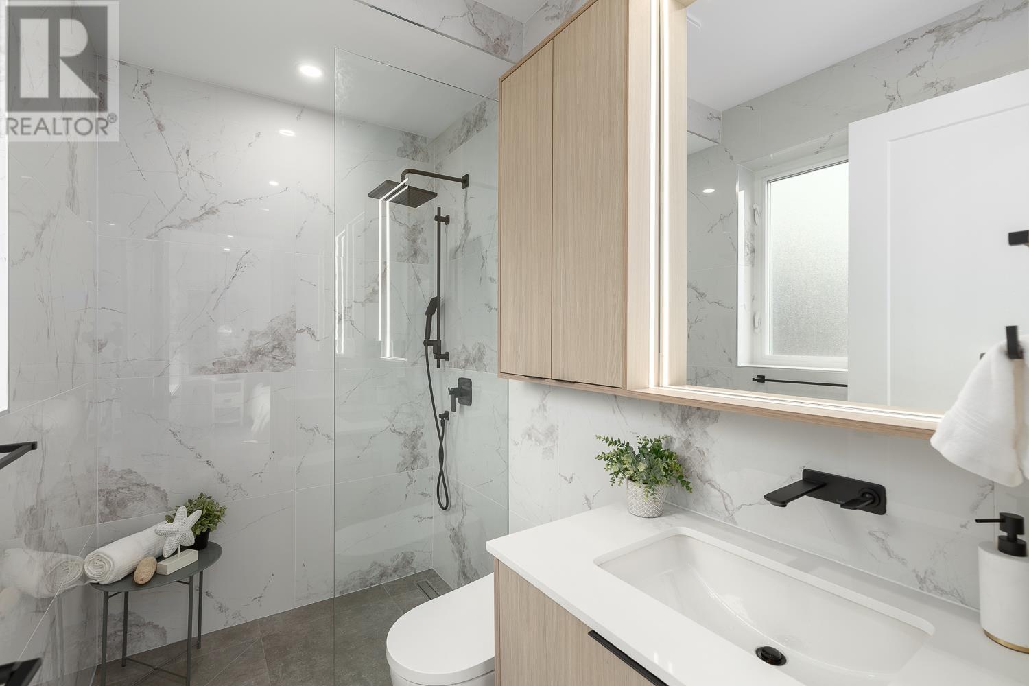 B 3538 W 14TH AVENUE, Vancouver real estate listing R2992539