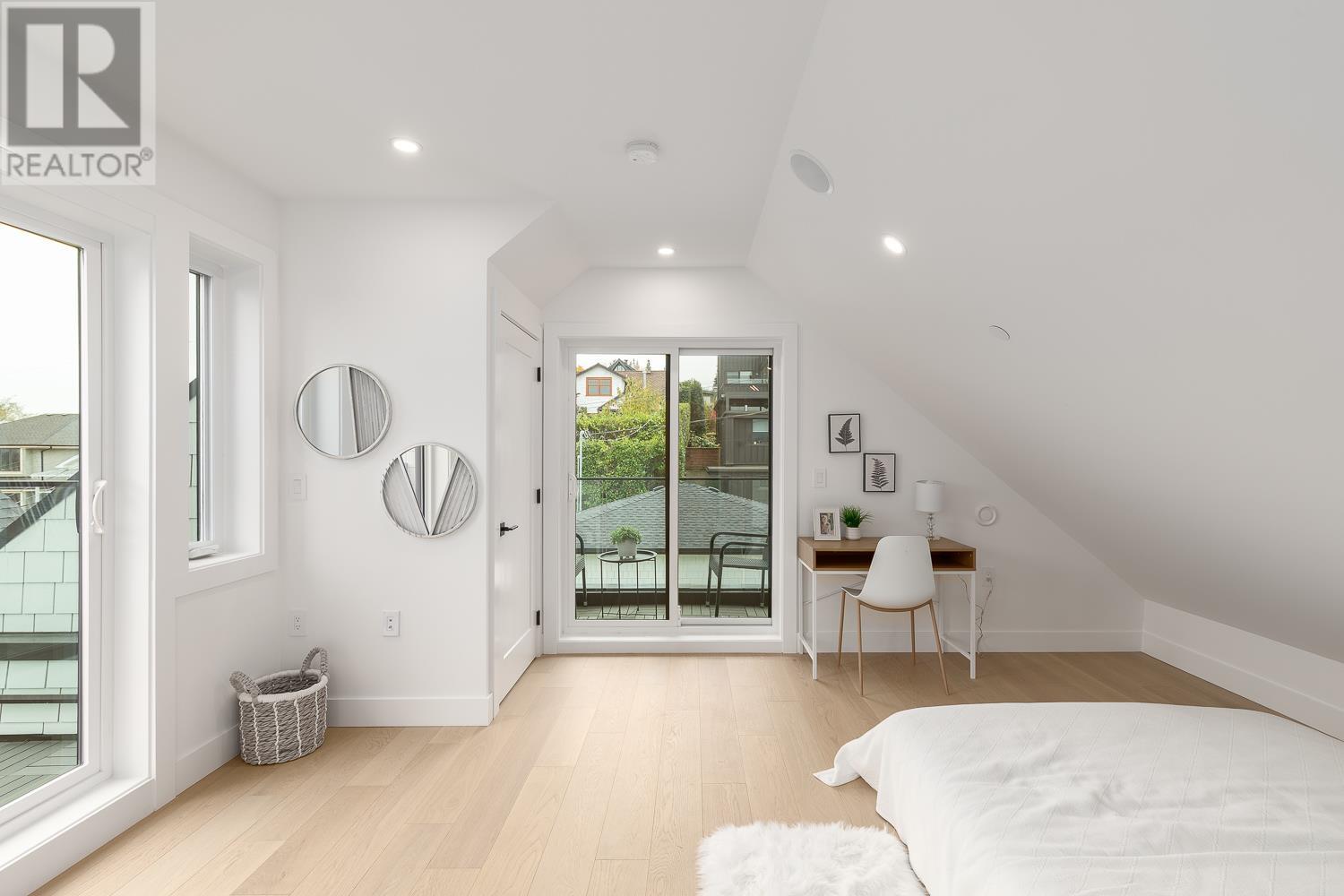 B 3538 W 14TH AVENUE, Vancouver real estate listing R2992539