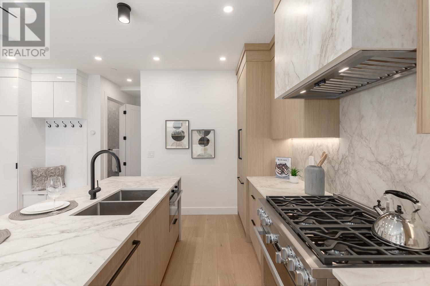 B 3538 W 14TH AVENUE, Vancouver real estate listing R2992539