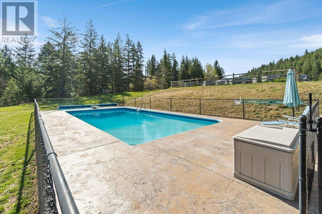 Photo 18 of 1410 Yankee Flats Road, Salmon Arm BC