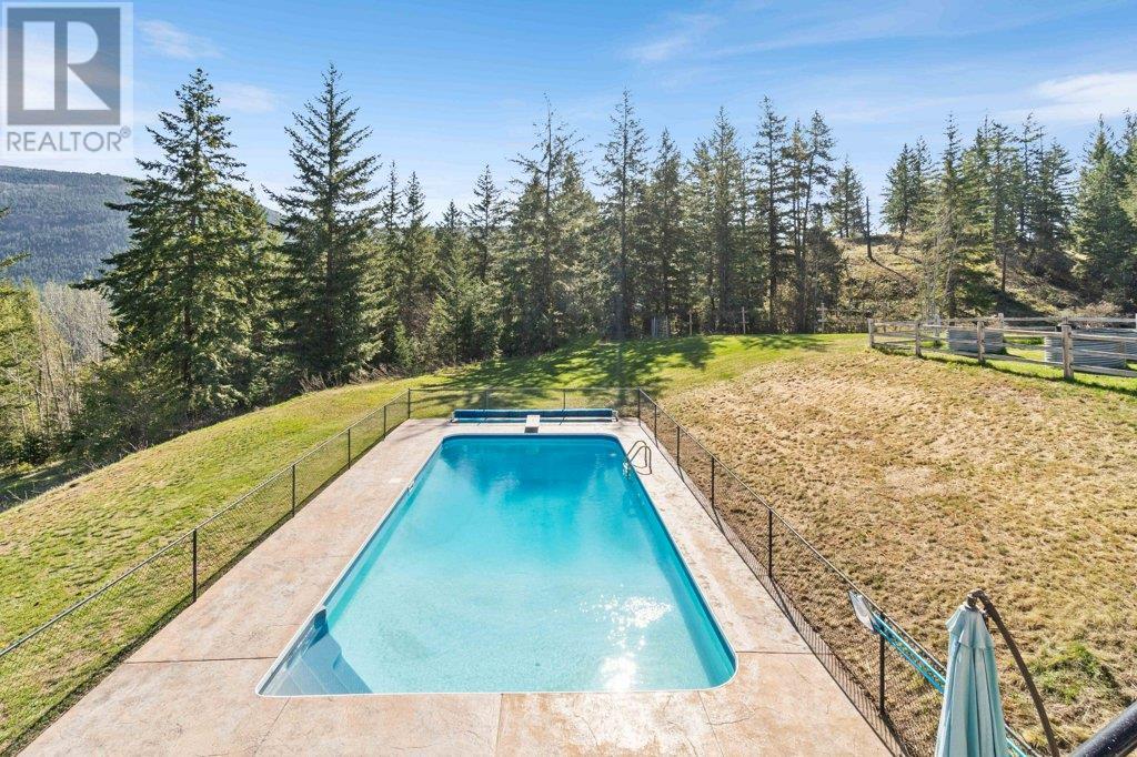 Photo 11 of 1410 Yankee Flats Road, Salmon Arm BC