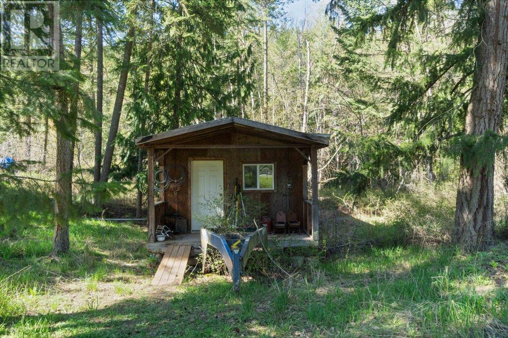 Photo 6 of 1410 Yankee Flats Road, Salmon Arm BC