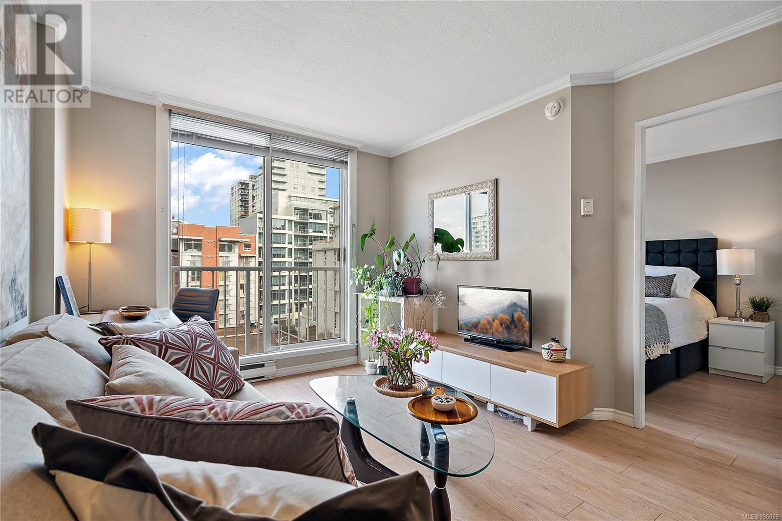 #609 835 VIEW ST - Image 13