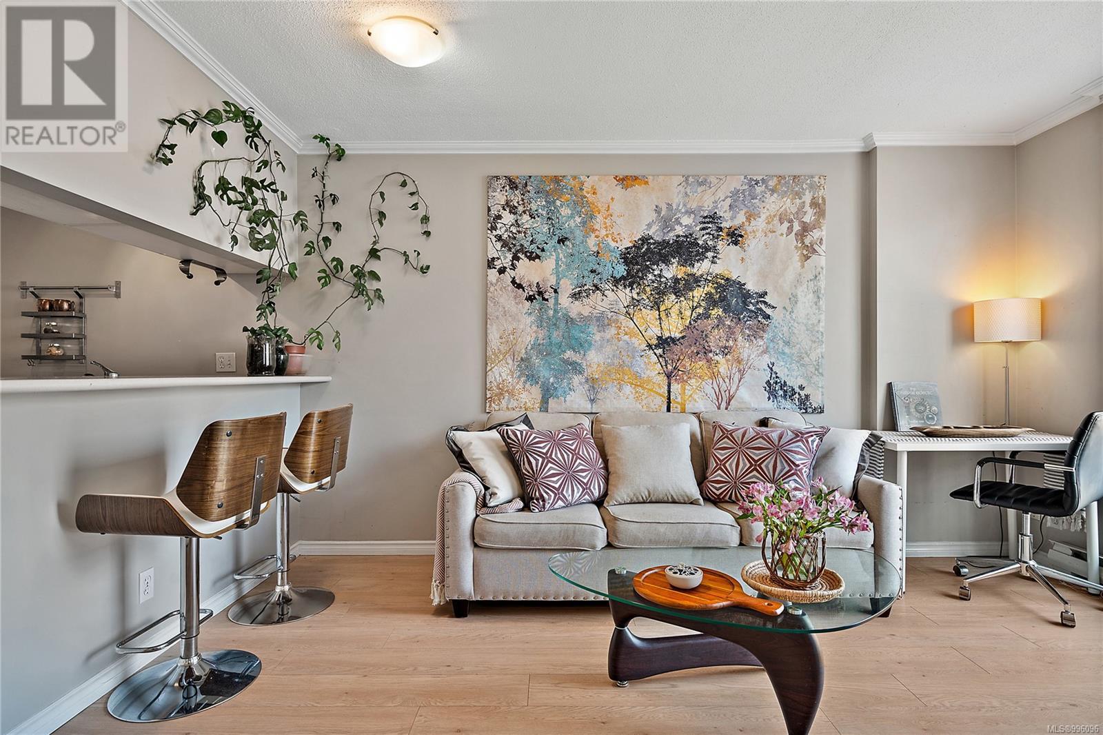 #609 835 VIEW ST - Image 8