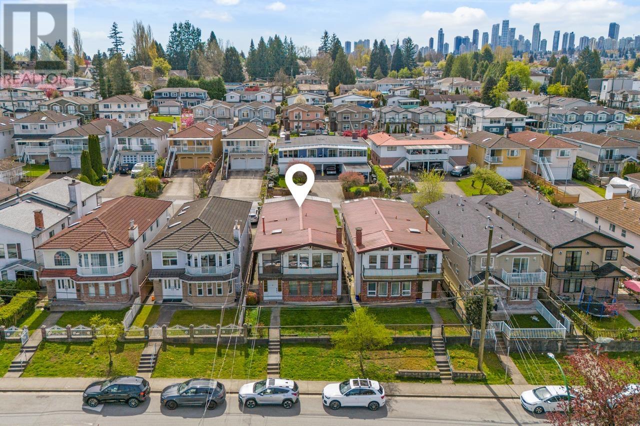 Photo 4 of 5286 Dominion Street, Burnaby BC
