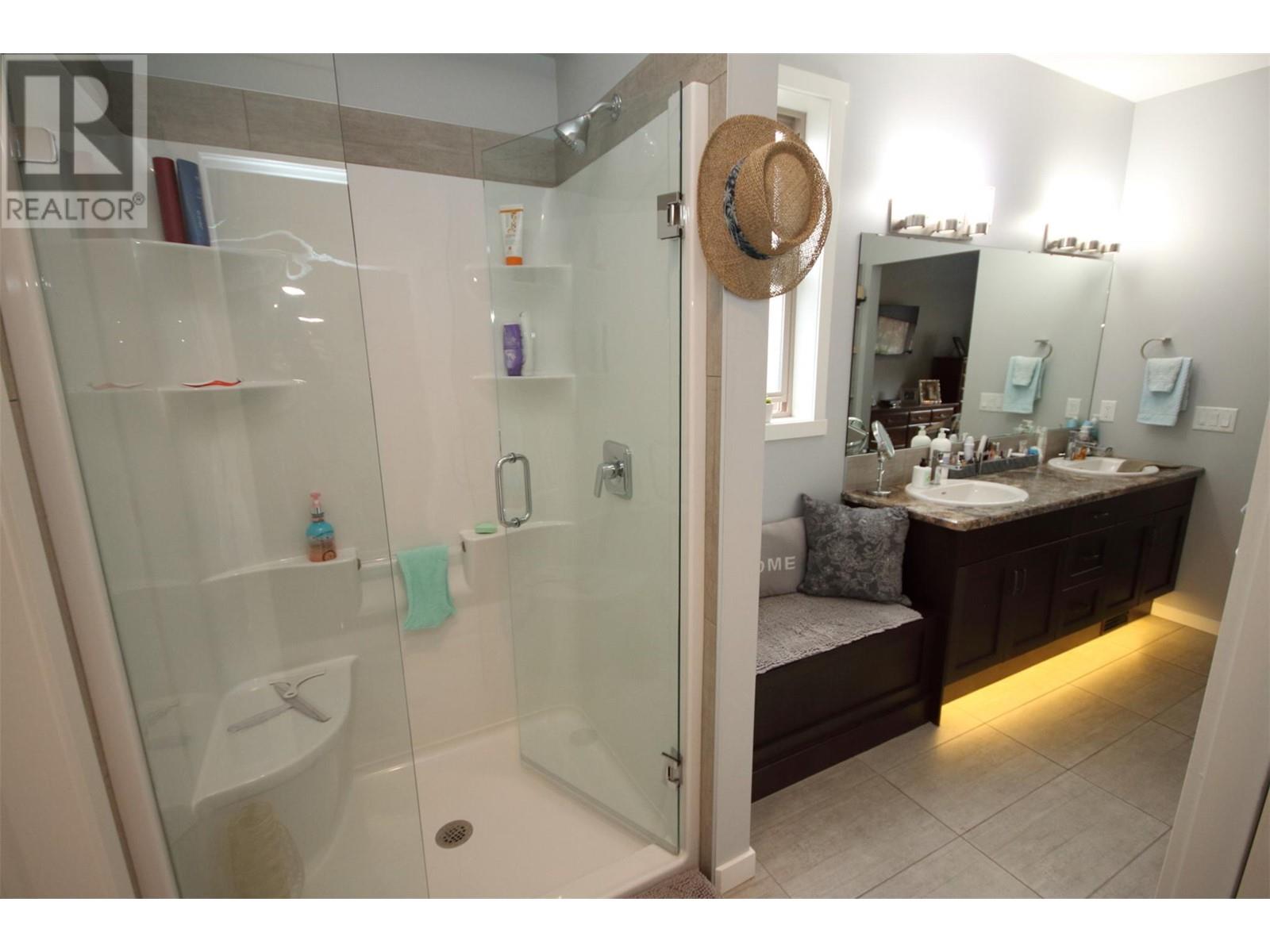 6833 Meadows Drive Unit# 37, Oliver