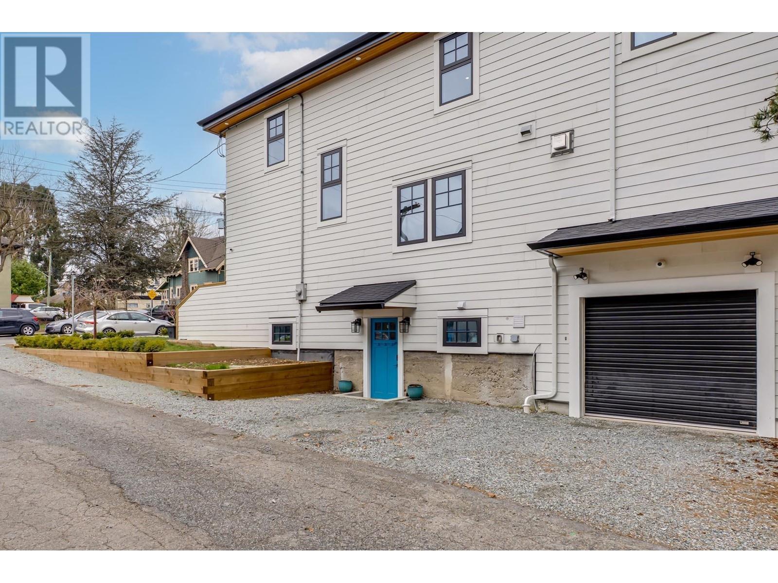 614 FOURTH AVENUE, New Westminster