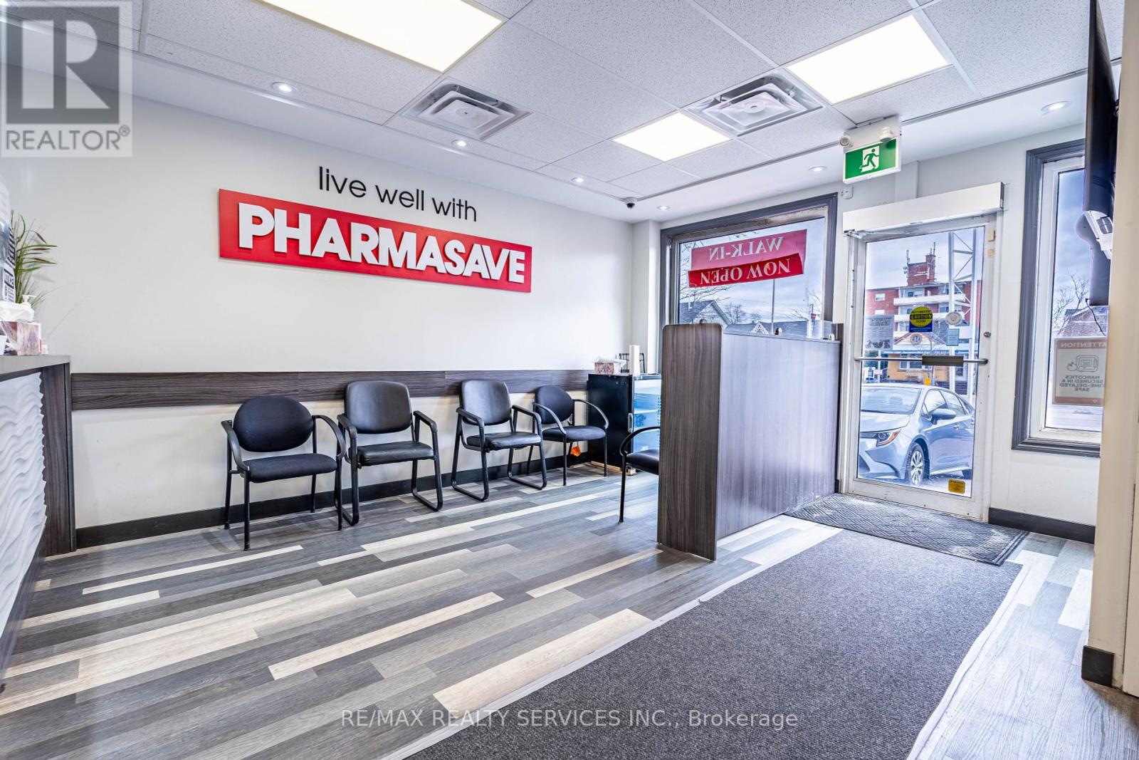 Photo 10 of 10 Main Street, Mississauga ON