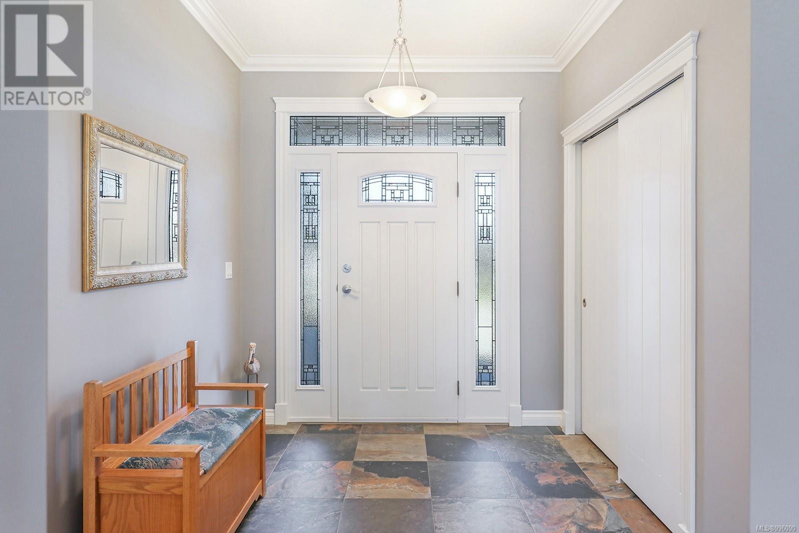 1255 Potter Pl, Comox