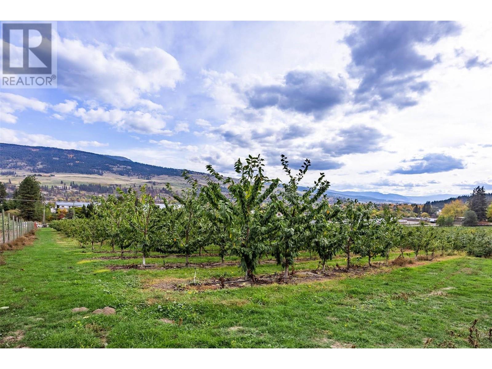  11938 Oceola Road, Lake Country