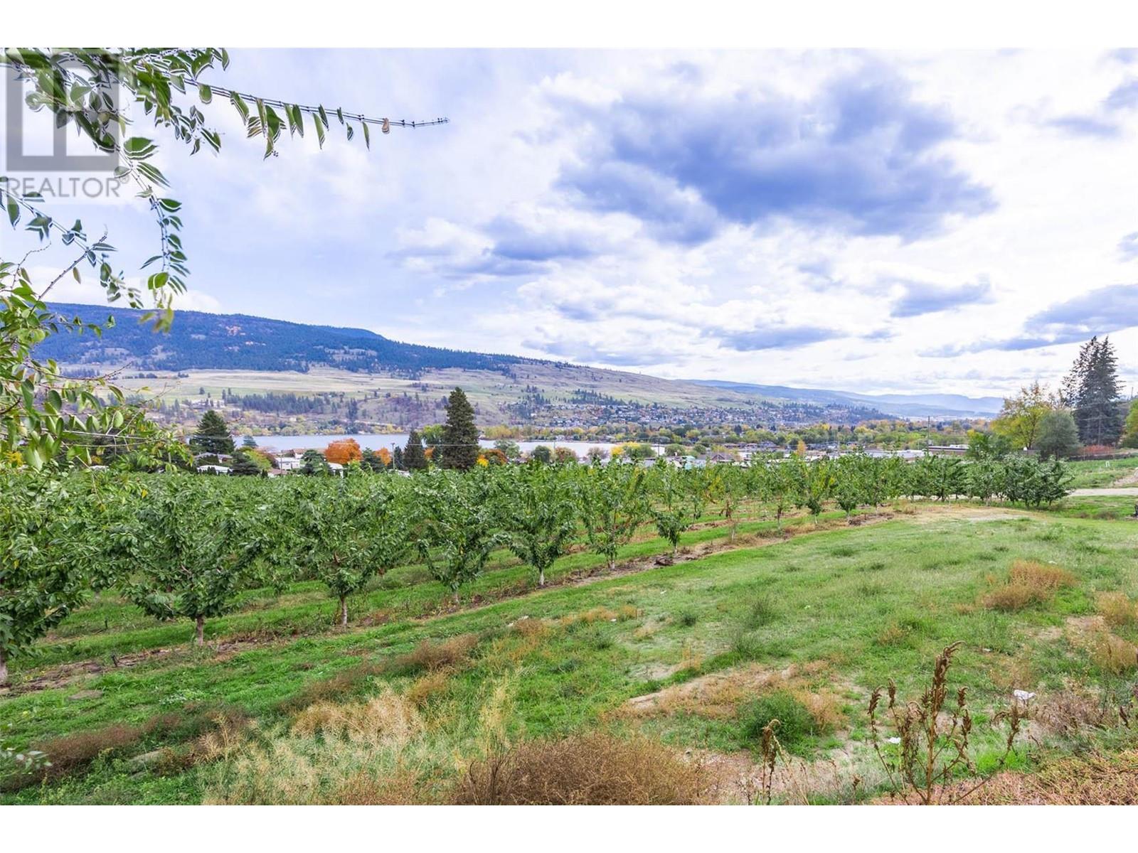  11938 Oceola Road, Lake Country