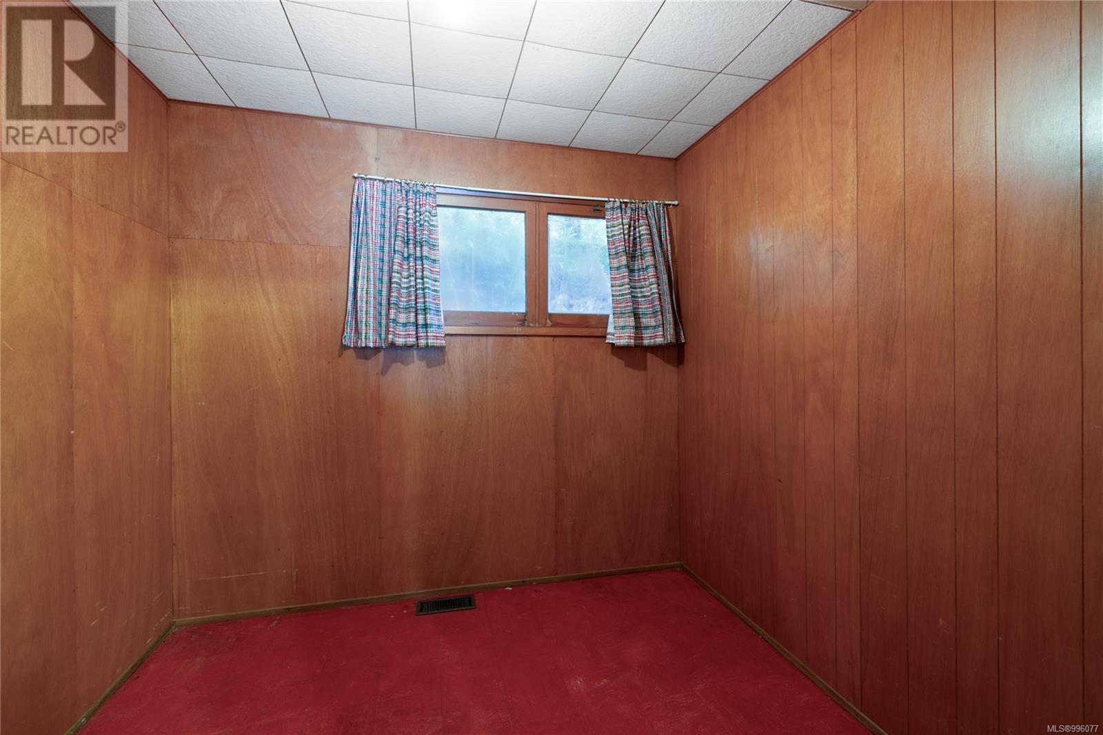 8950 Stirling Arm Dr, Port Alberni