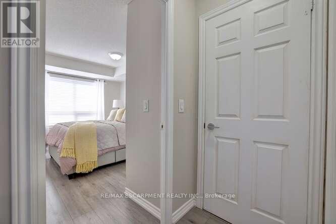 Photo 28 of 202 2391 Central Park Drive, Oakville ON