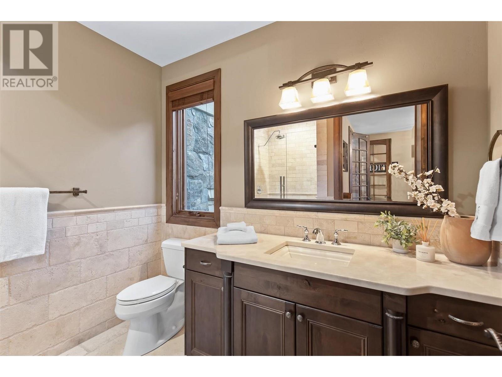 1113 Parkbluff Lane, Kelowna