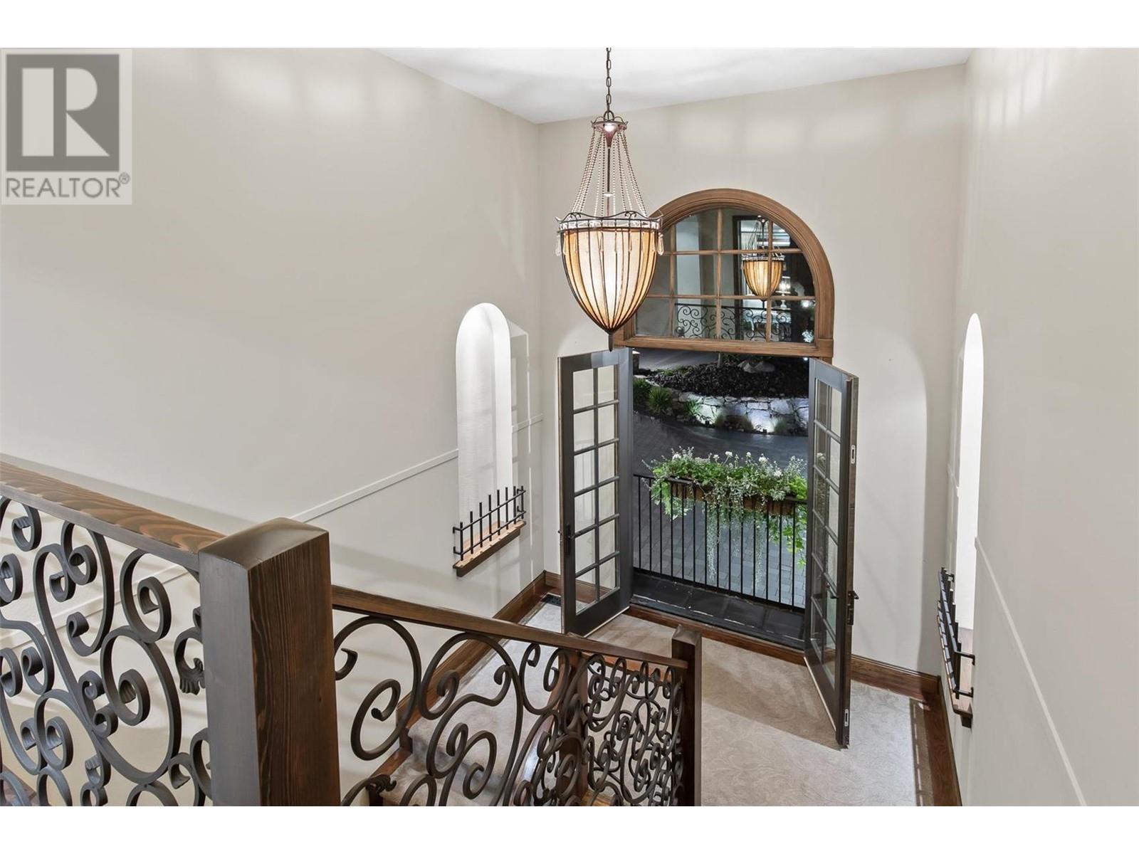 1113 Parkbluff Lane, Kelowna