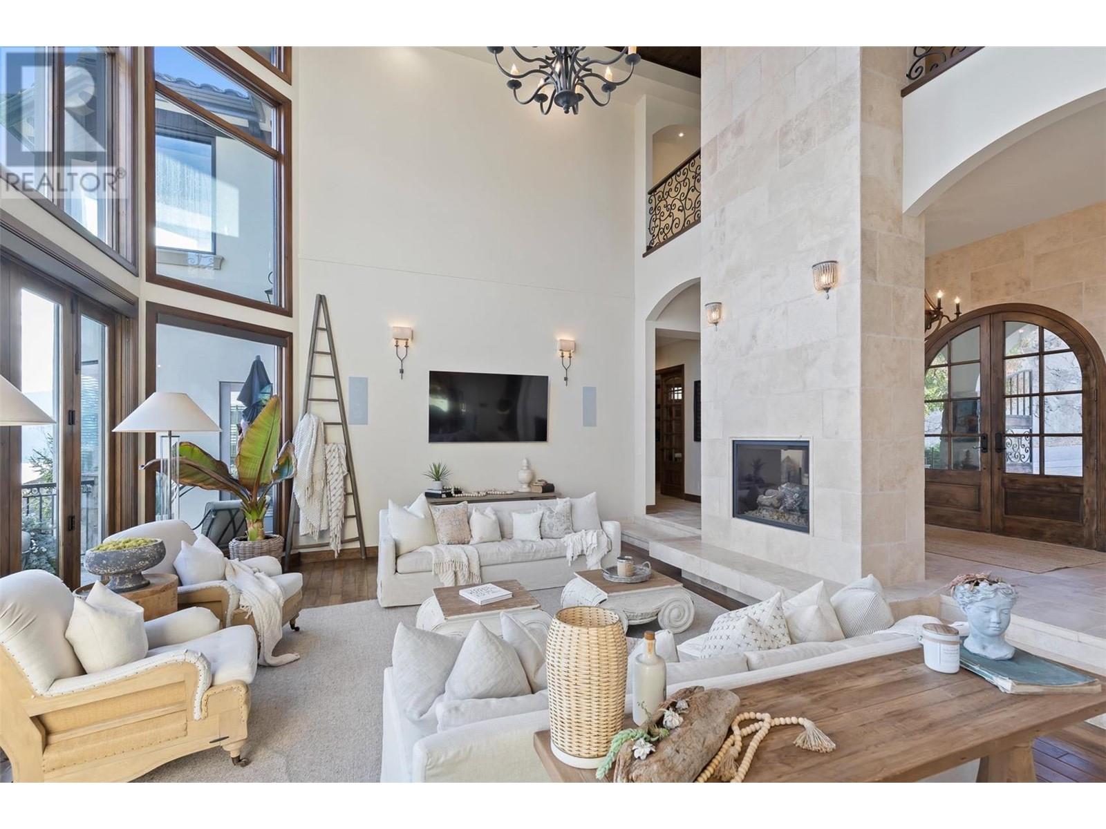 1113 Parkbluff Lane, Kelowna
