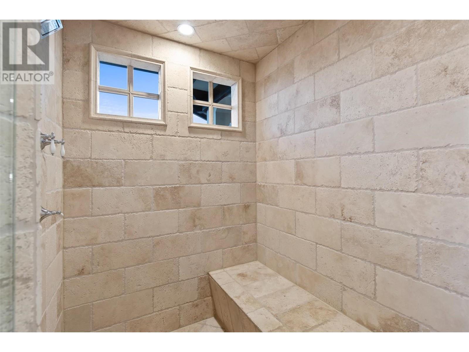 1113 Parkbluff Lane, Kelowna