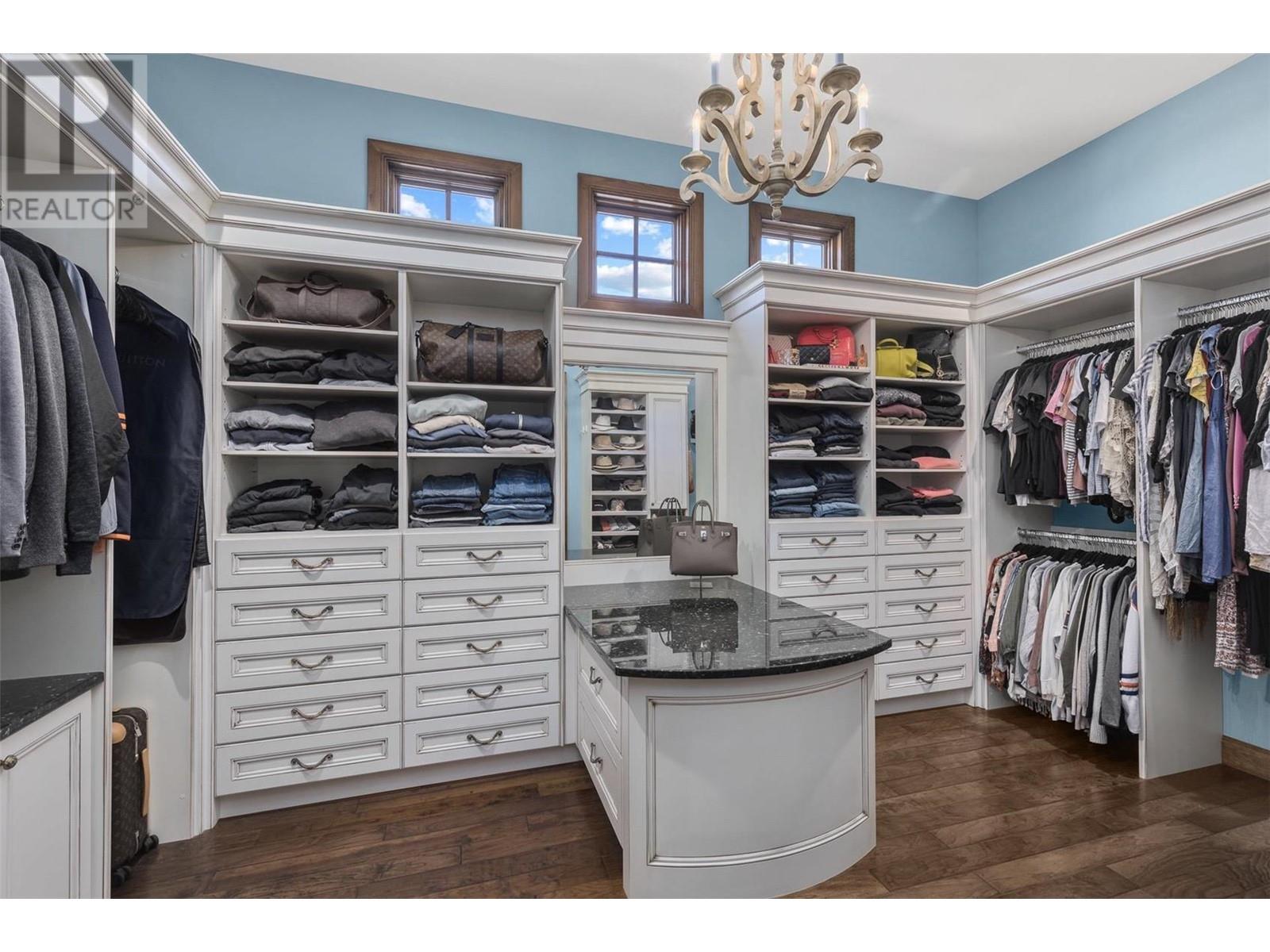 1113 Parkbluff Lane, Kelowna