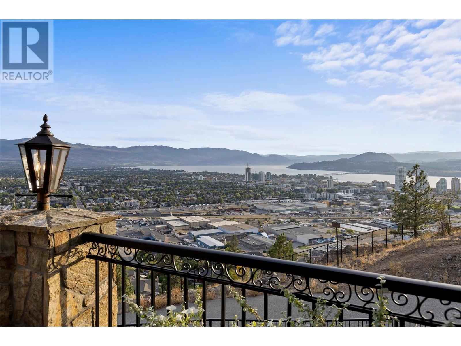 1113 Parkbluff Lane, Kelowna