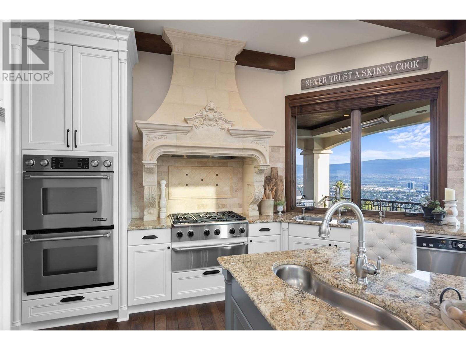 1113 Parkbluff Lane, Kelowna