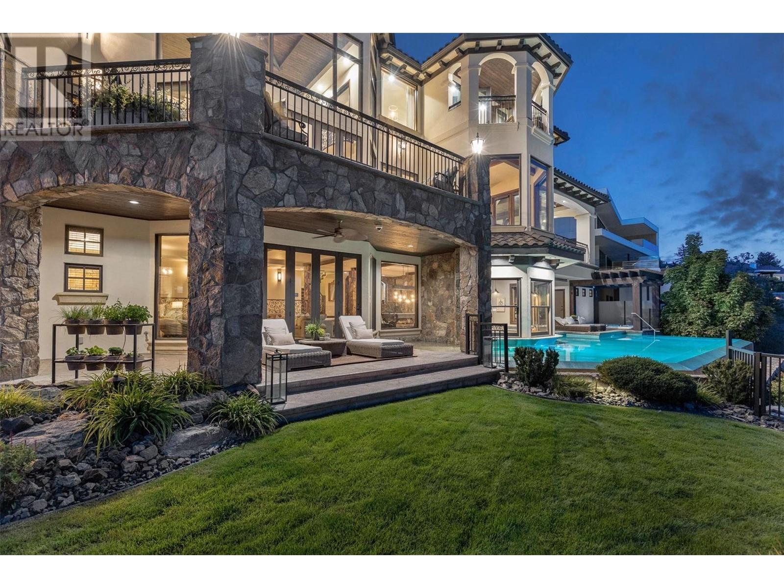 1113 Parkbluff Lane, Kelowna