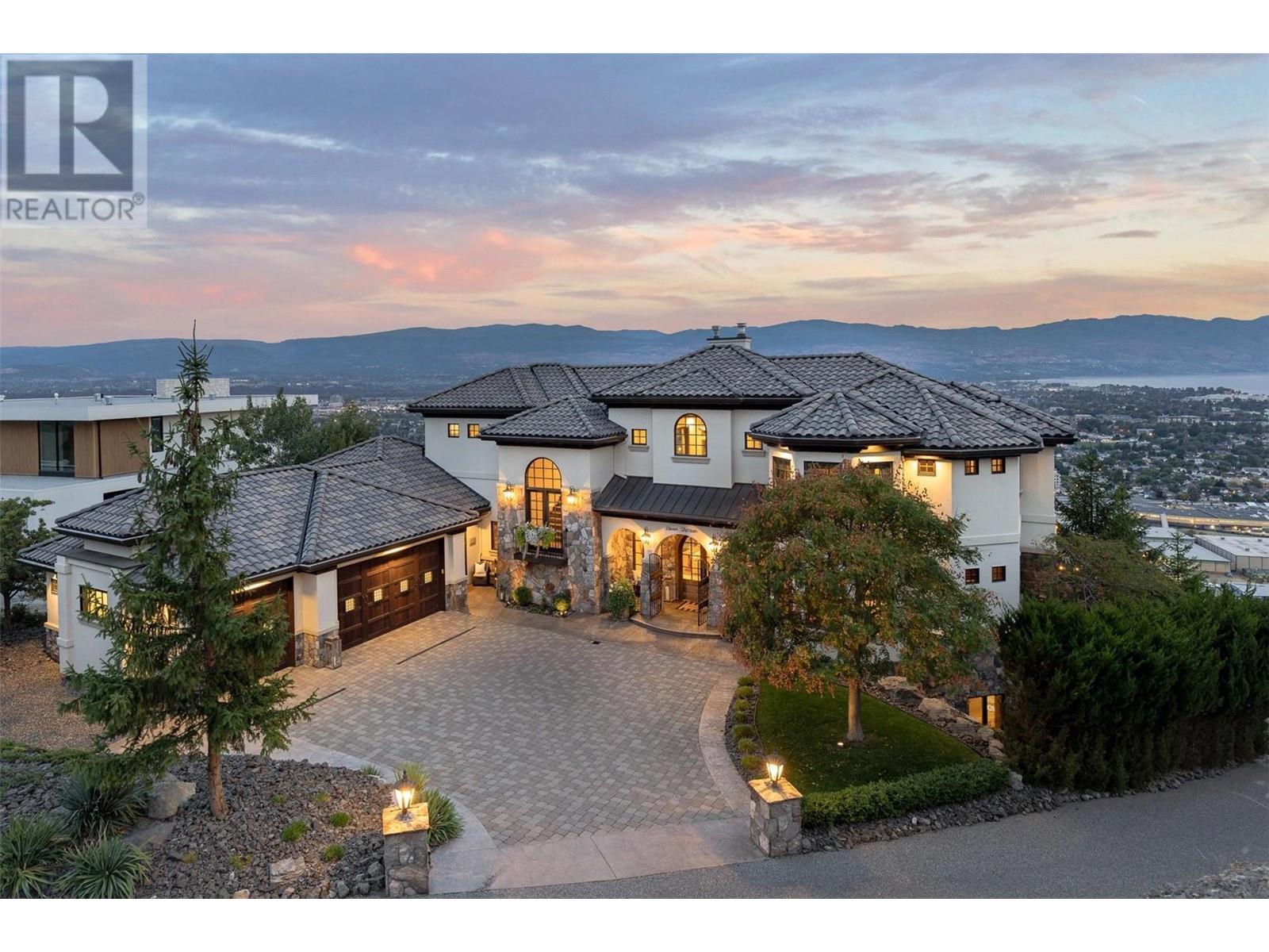 1113 Parkbluff Lane, Kelowna