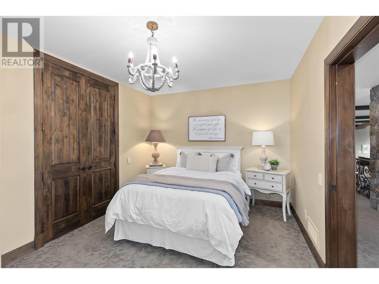 1113 Parkbluff Lane, Kelowna