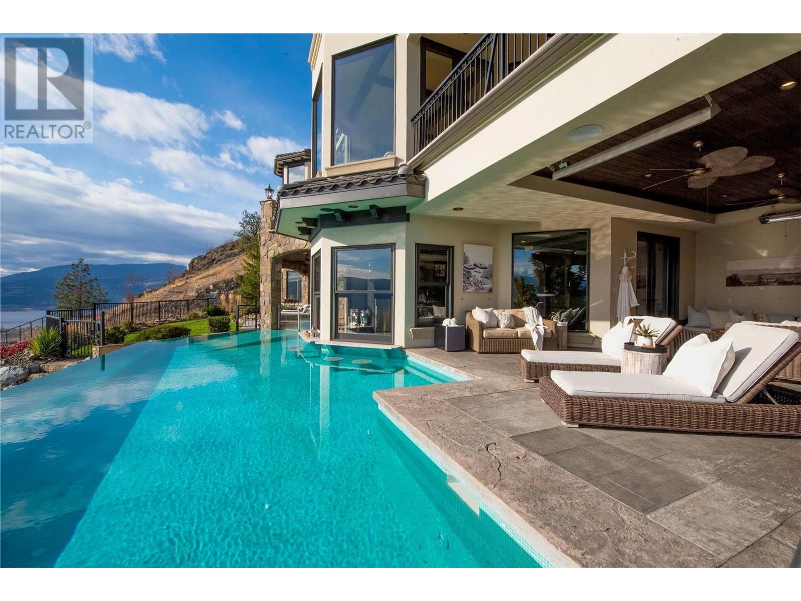 1113 Parkbluff Lane, Kelowna