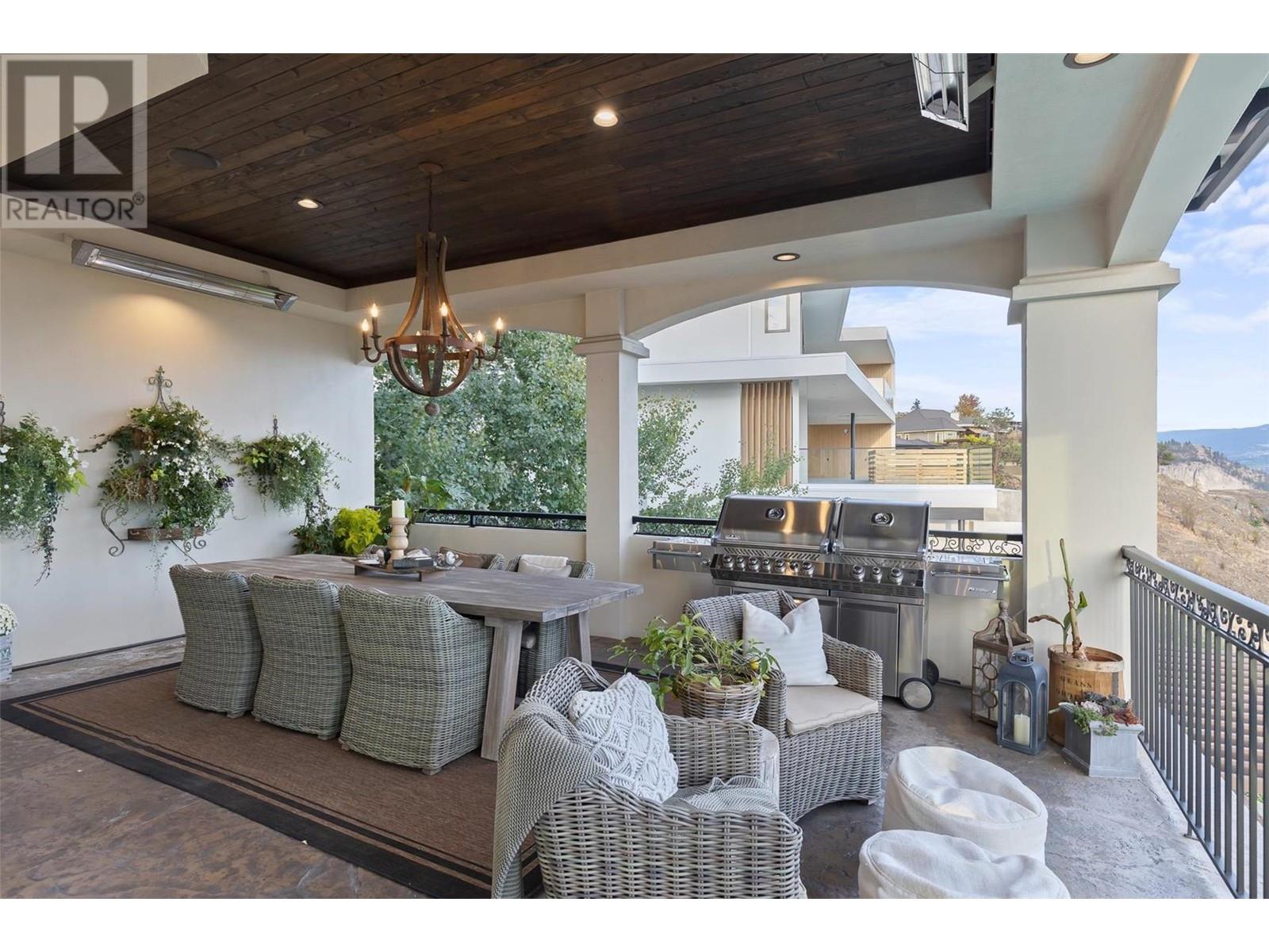 1113 Parkbluff Lane, Kelowna