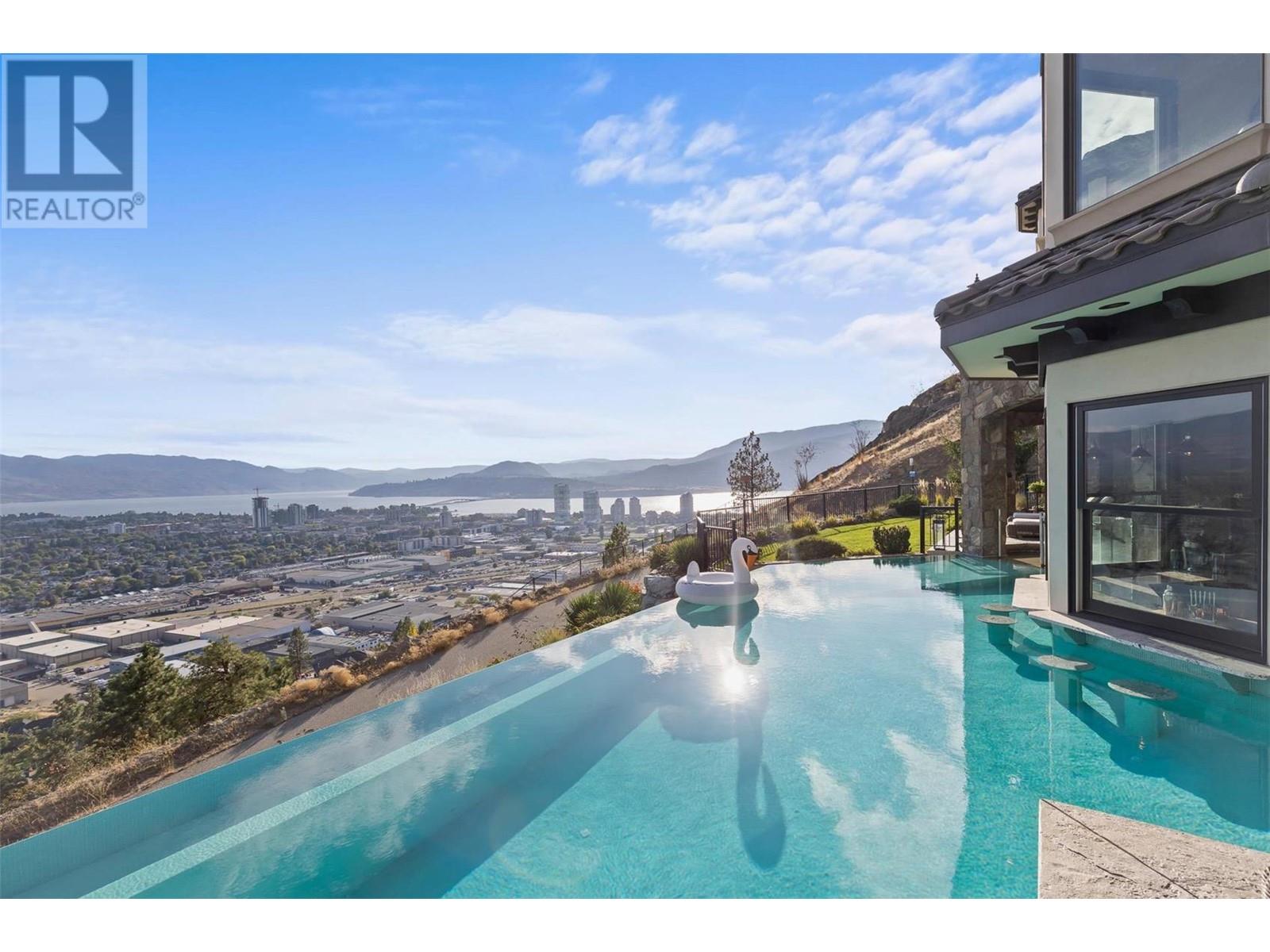 1113 Parkbluff Lane, Kelowna