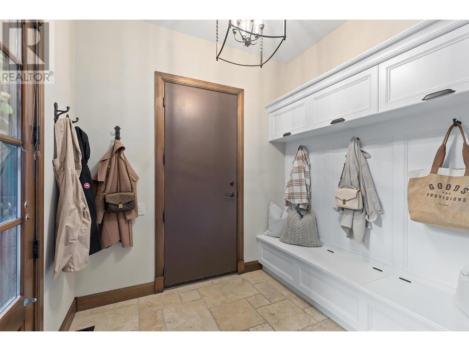 1113 Parkbluff Lane, Kelowna