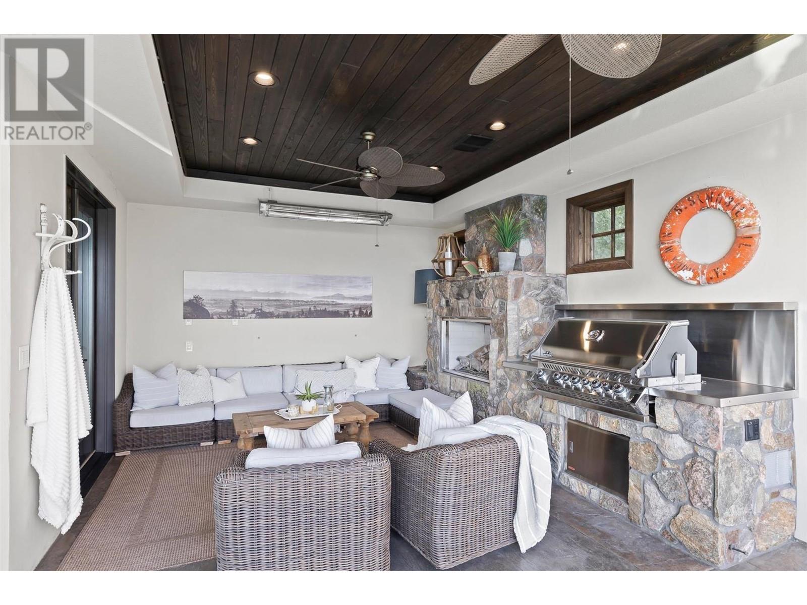 1113 Parkbluff Lane, Kelowna