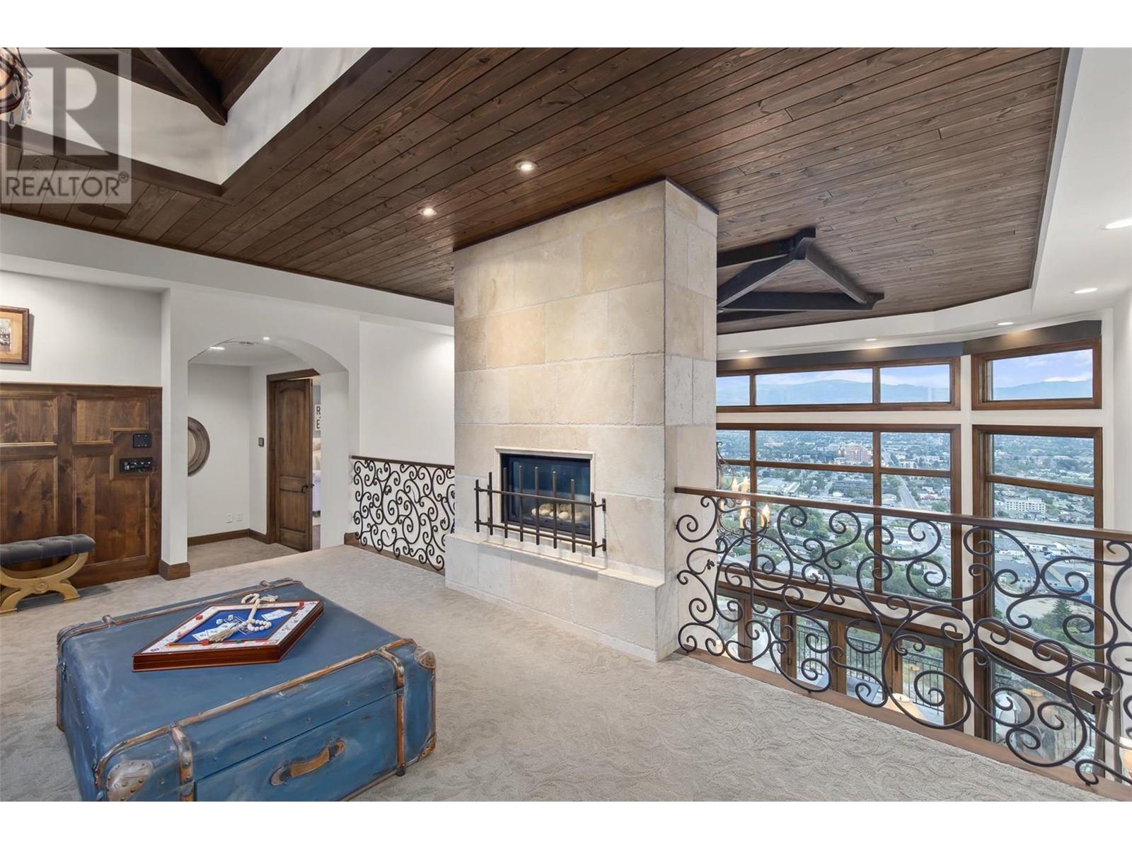 1113 Parkbluff Lane, Kelowna