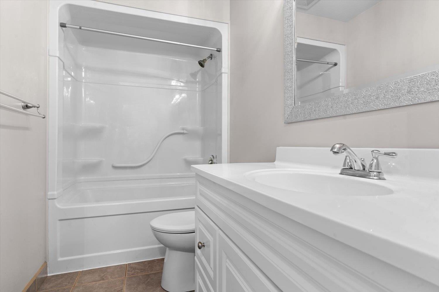 Photo 16 of 205 7435 Shaw Avenue Sardis East Vedder, Chilliwack BC