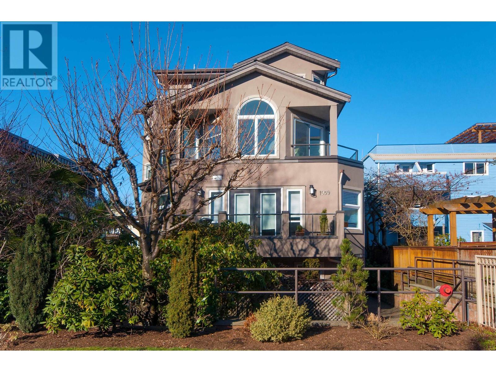 202 1959 W 2ND AVENUE, Vancouver real estate listing R2992807