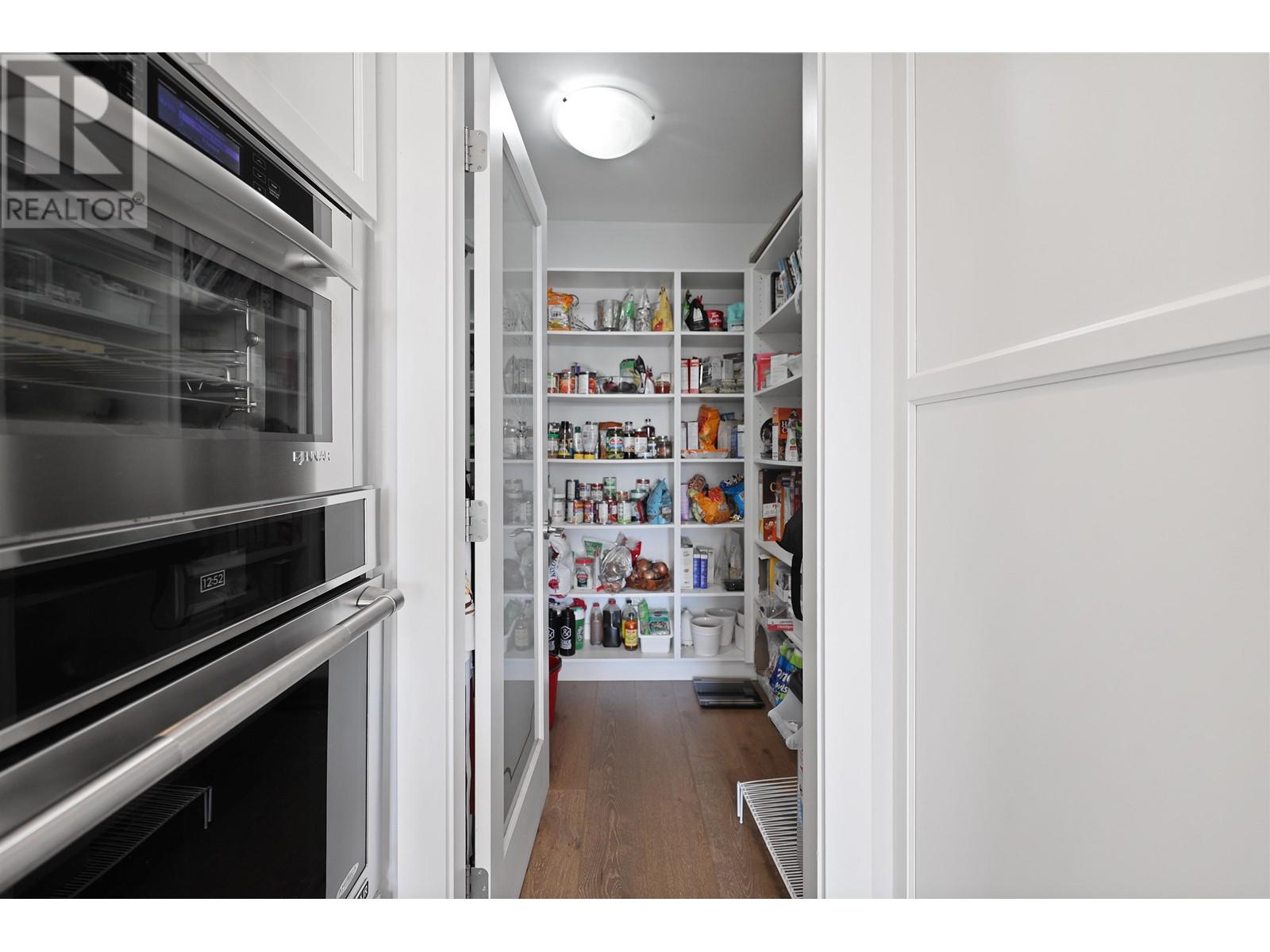 457 E 12TH STREET, North Vancouver