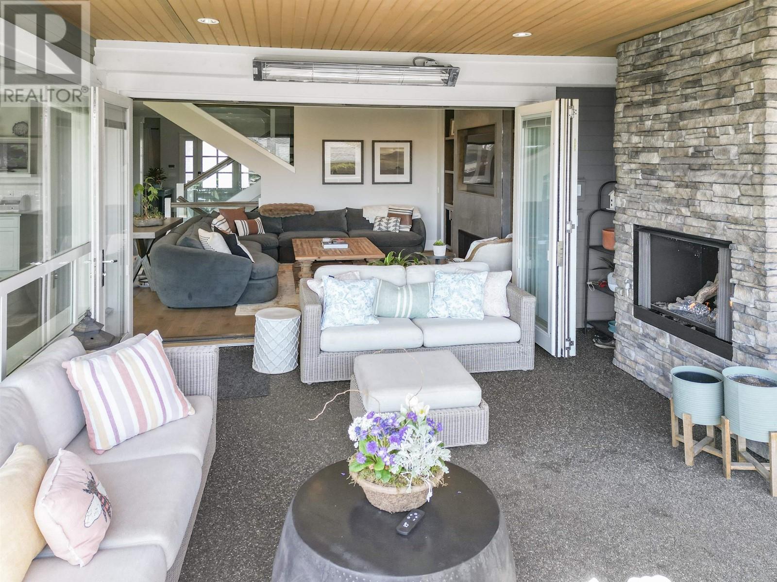 457 E 12TH STREET, North Vancouver