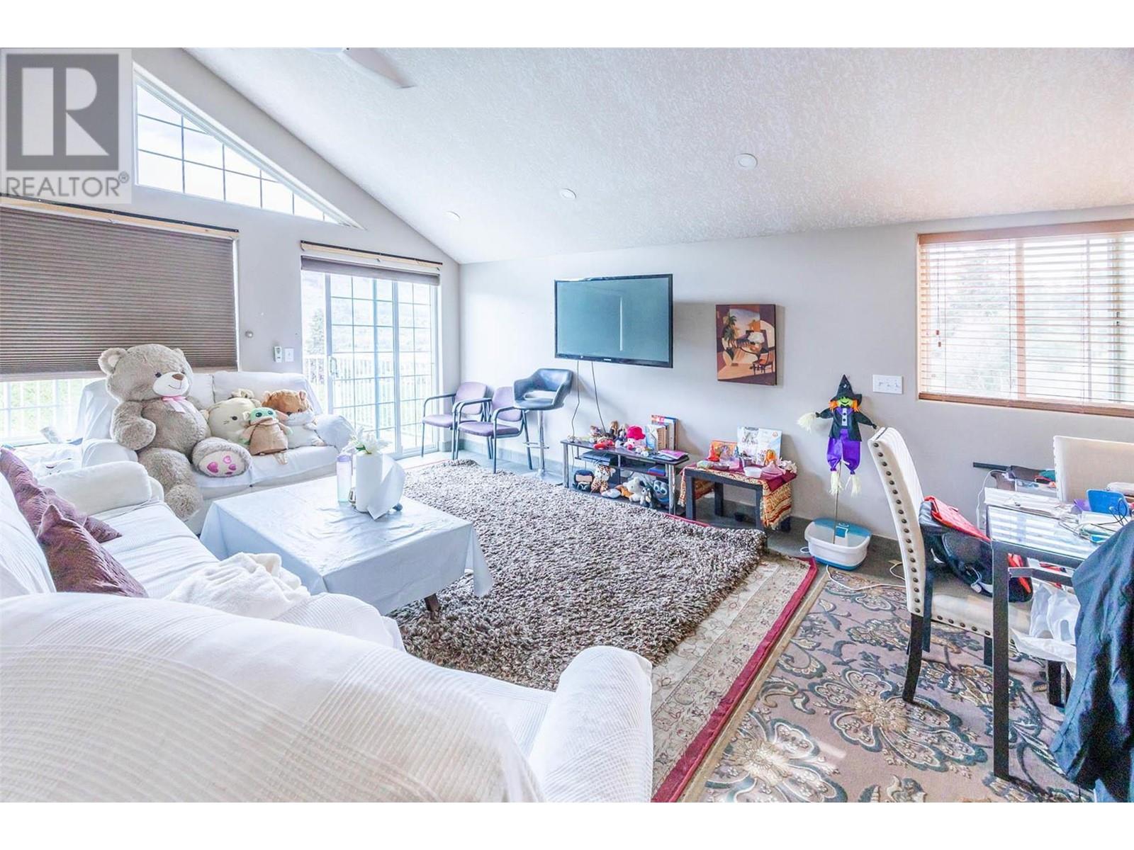  11938 Oceola Road, Lake Country