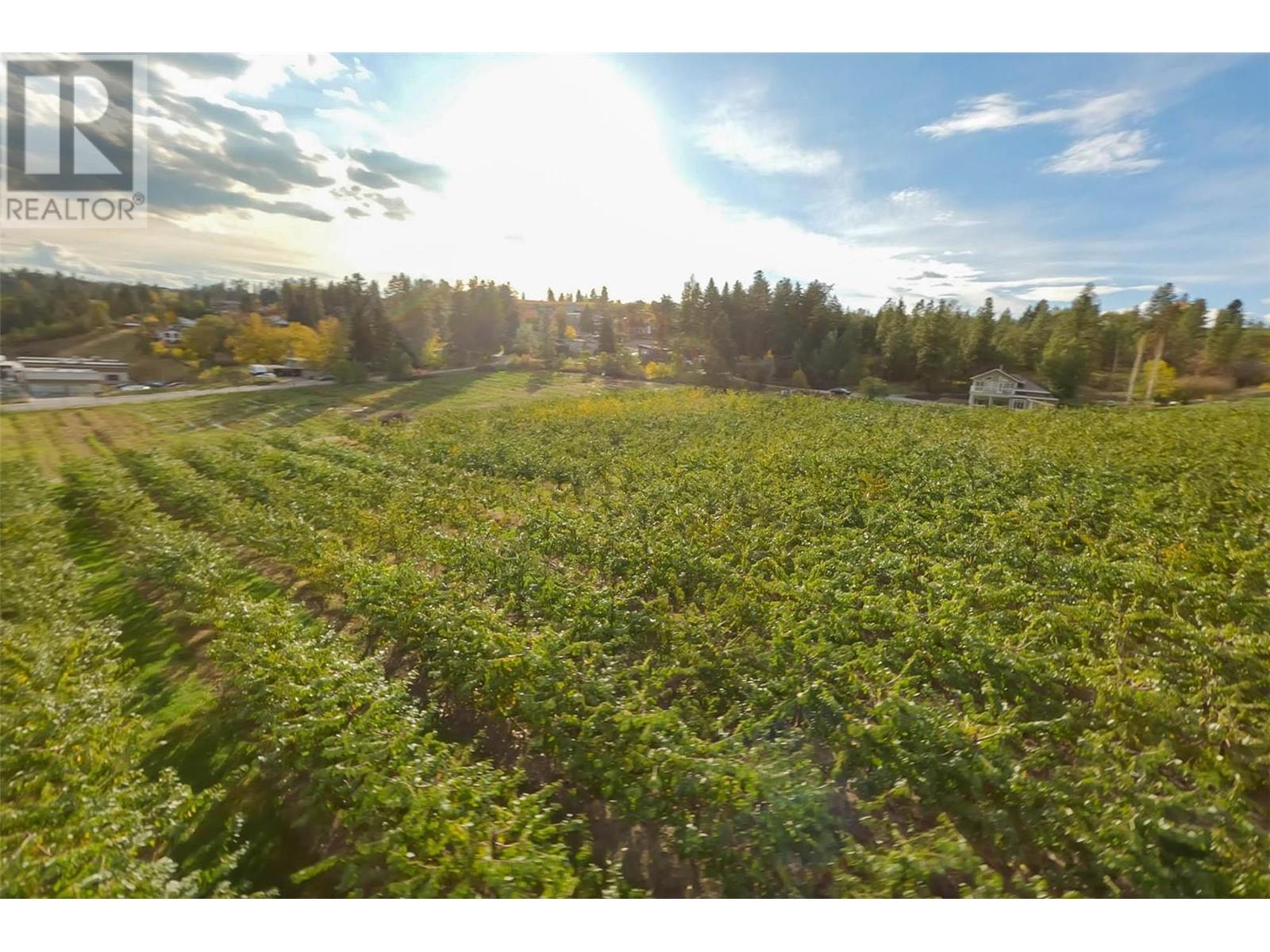 11938 Oceola Road, Lake Country