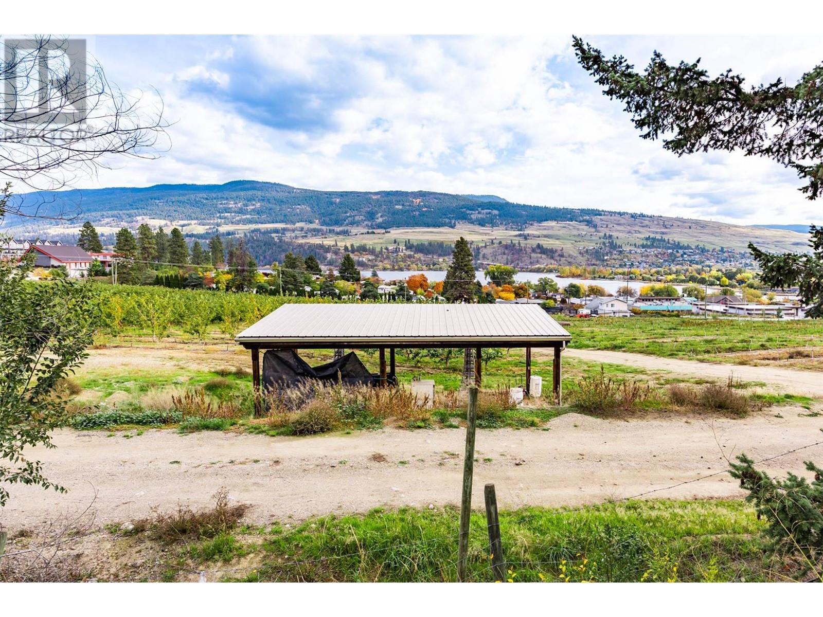  11938 Oceola Road, Lake Country