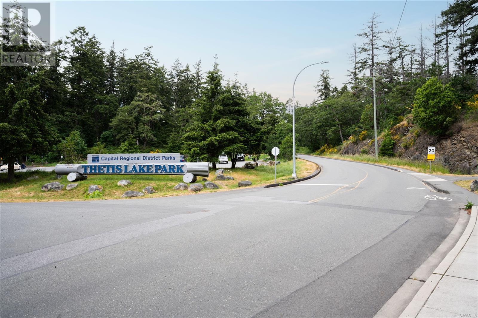 653 Madrona Ridge, Langford real estate listing 986118